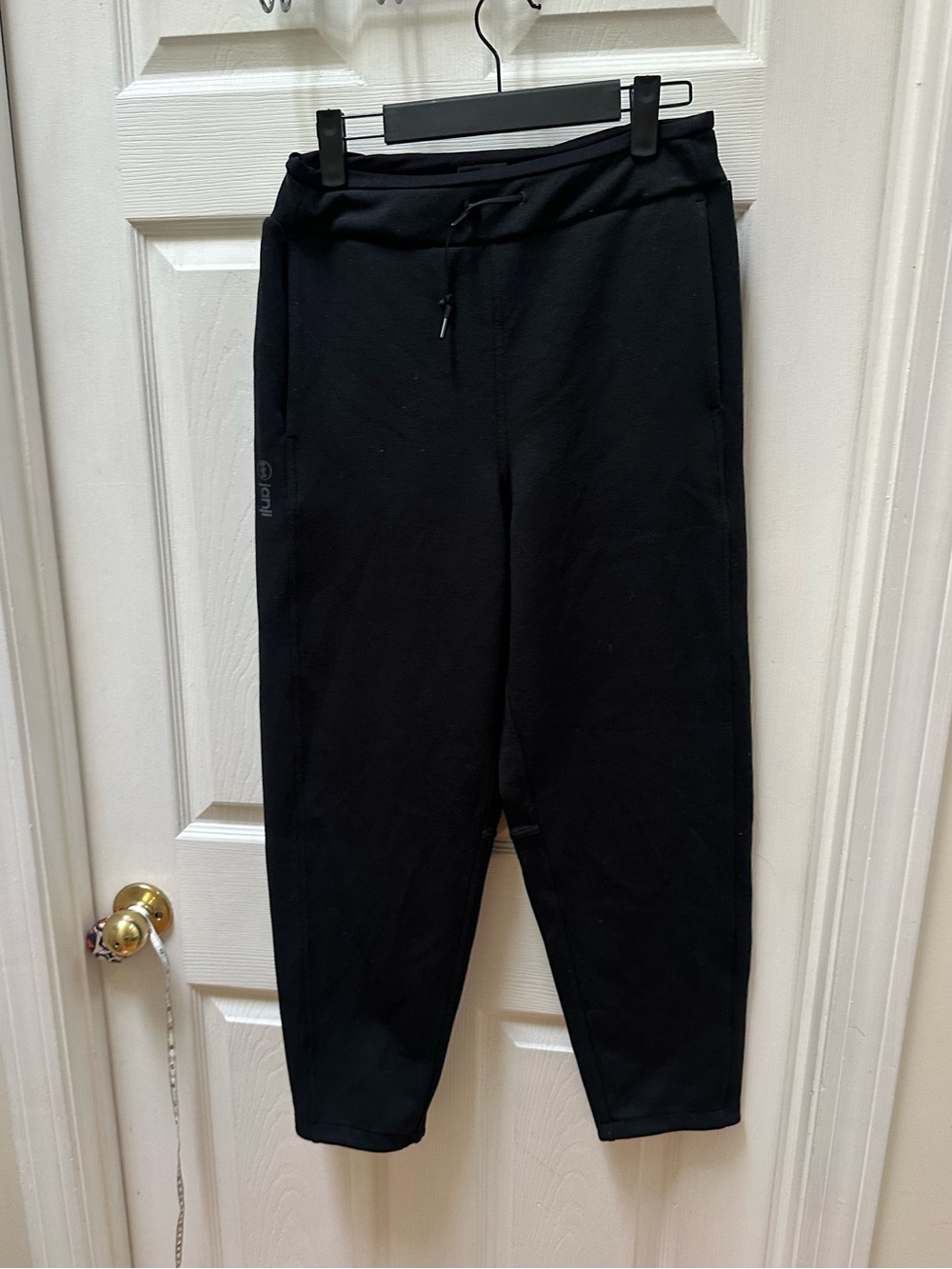 Janji black barrel leg sweatpants straight leg s small